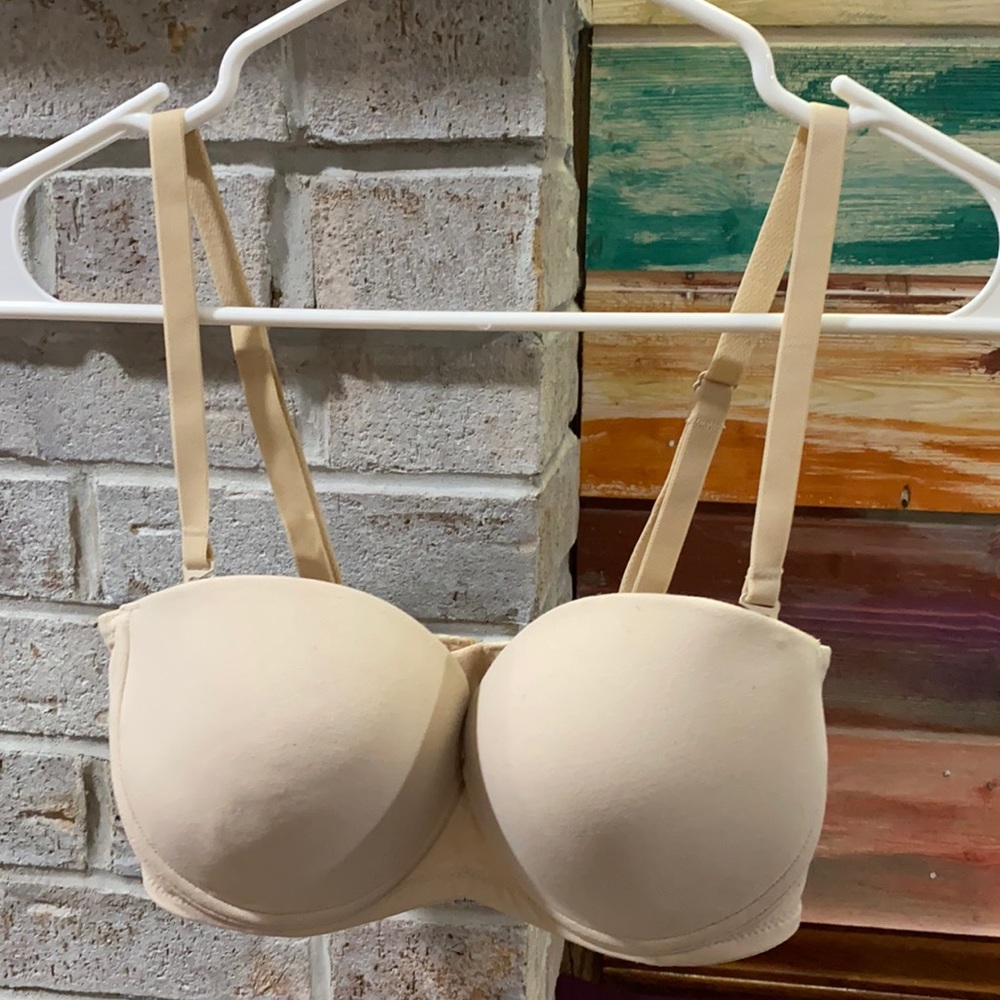 Like new, 34C VS body by Victoria strapless or convertible strap bra